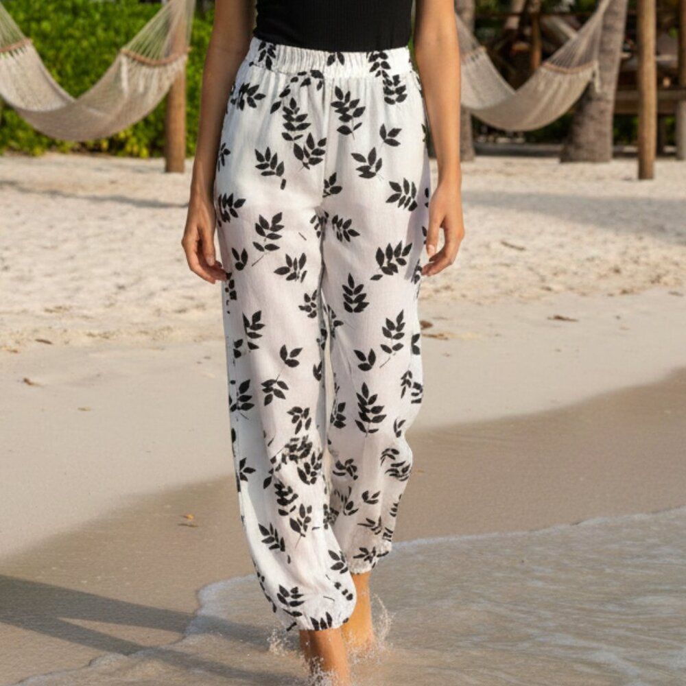 Monroe & Main Botanical Black & White Leaf Print Wide-Leg Pants - Size M
